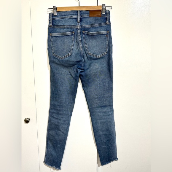 Madewell high rise skinny Jean with button fly in faded denim colour. Size 25 - Picture 4 of 7